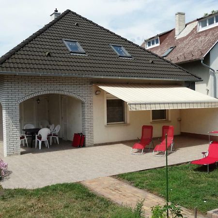 Appartement House Magnolia à Velence Extérieur photo