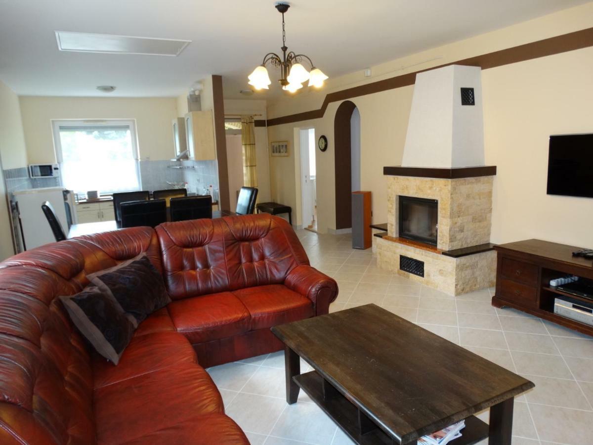 Appartement House Magnolia à Velence Extérieur photo